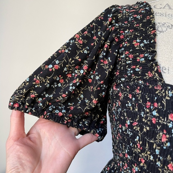 3/22 🧡 Multi coloured floral top - Picture 4 of 7